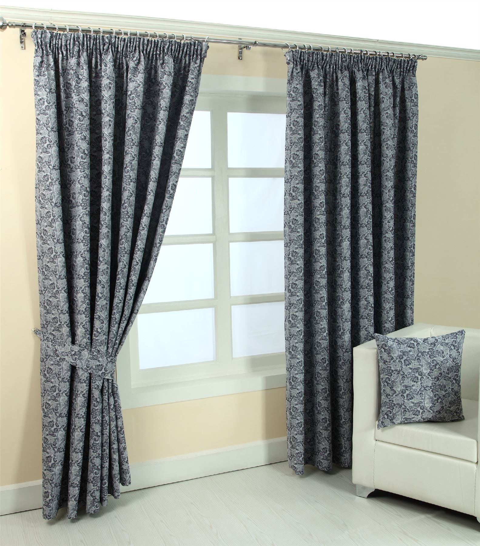Curatare draperii